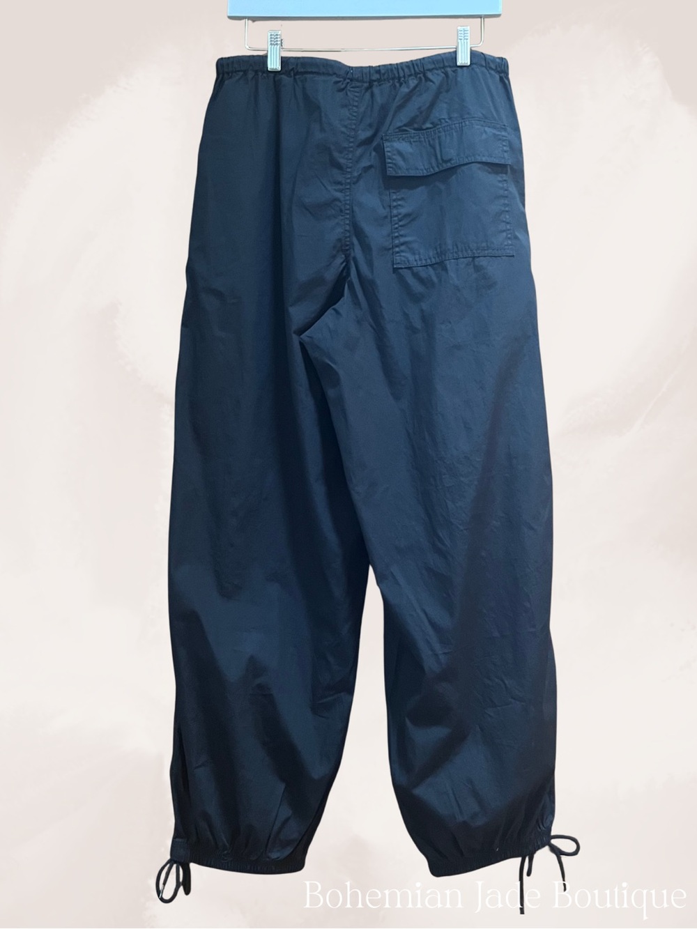 Forever 21 Cargo Parachute Jogger Pants Women’s Medium Black Drawstring NWT - Picture 2 of 5